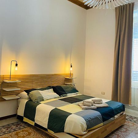 Olivuzza Rooms In Apartment Palermo Bagian luar foto