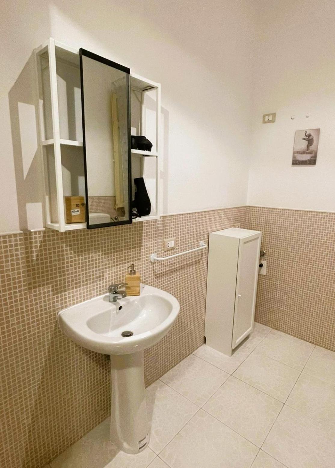 Olivuzza Rooms In Apartment Palermo Bagian luar foto