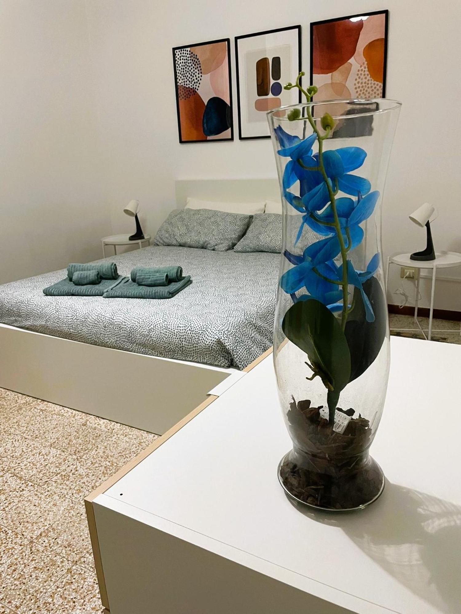 Olivuzza Rooms In Apartment Palermo Bagian luar foto