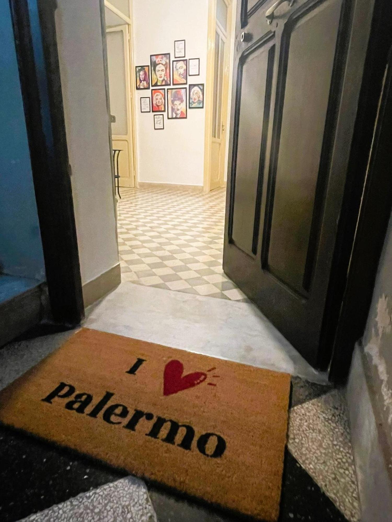 Olivuzza Rooms In Apartment Palermo Bagian luar foto