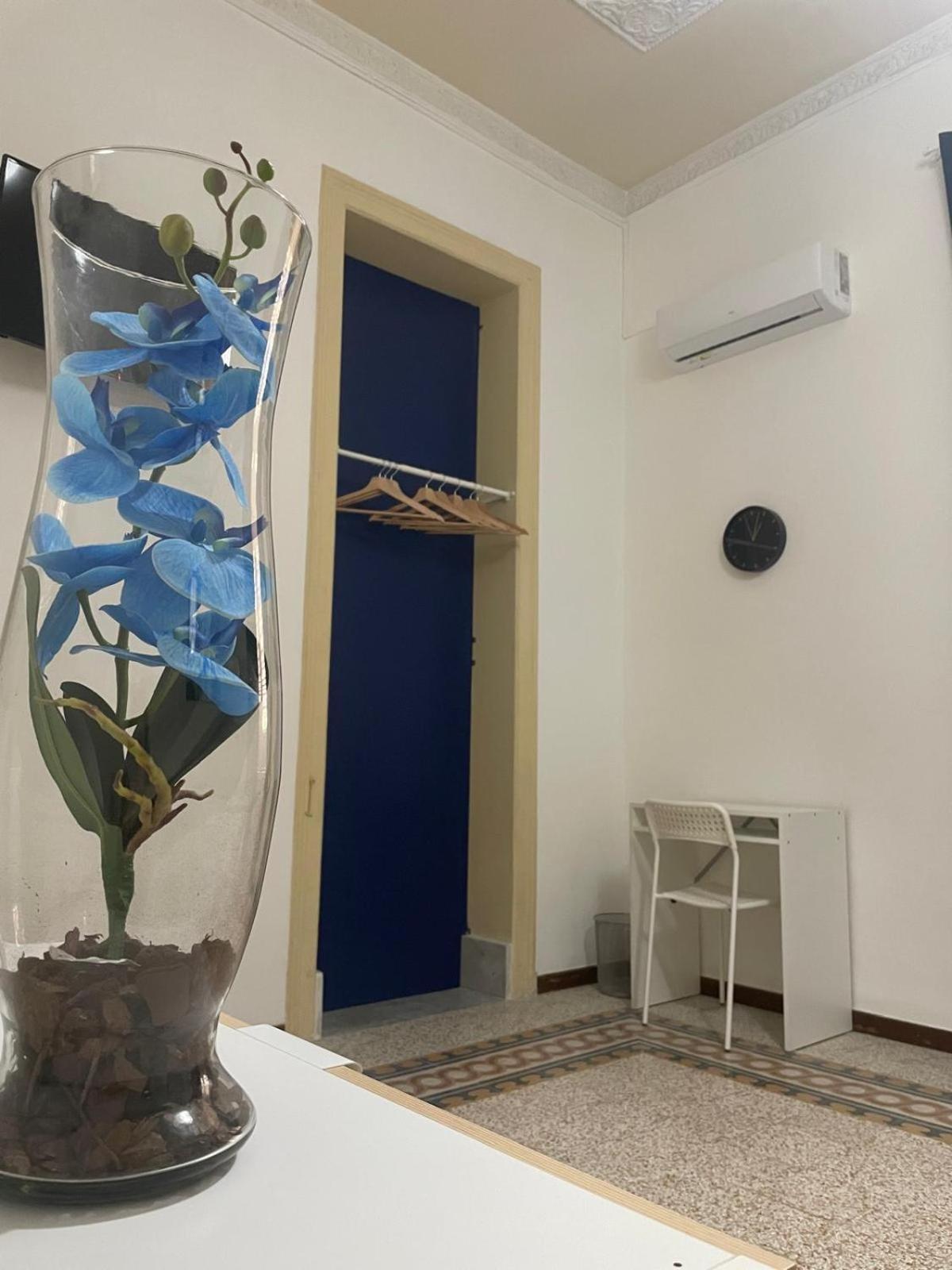 Olivuzza Rooms In Apartment Palermo Bagian luar foto