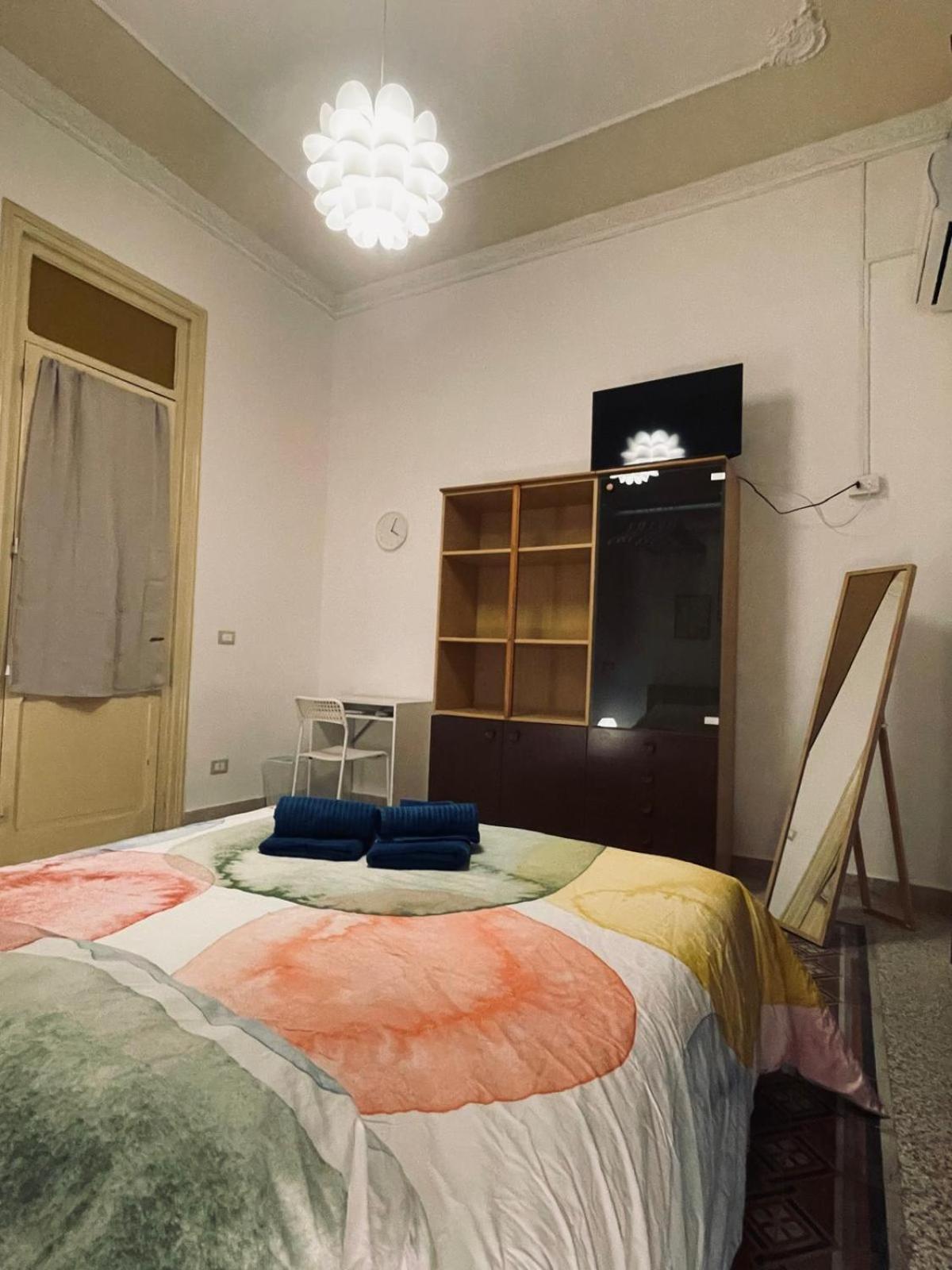 Olivuzza Rooms In Apartment Palermo Bagian luar foto